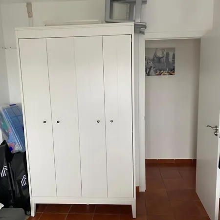 Luminosa En Piso Compartido マイレナ・デル・アルハラフェ